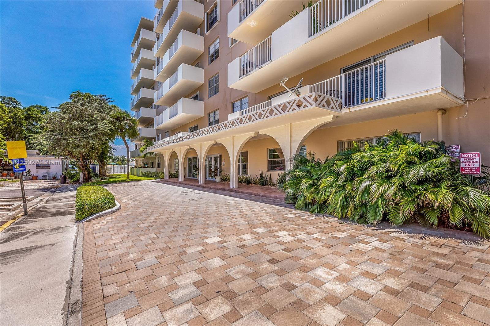 ISLAND PLACE AT NORTH BAY - Residential