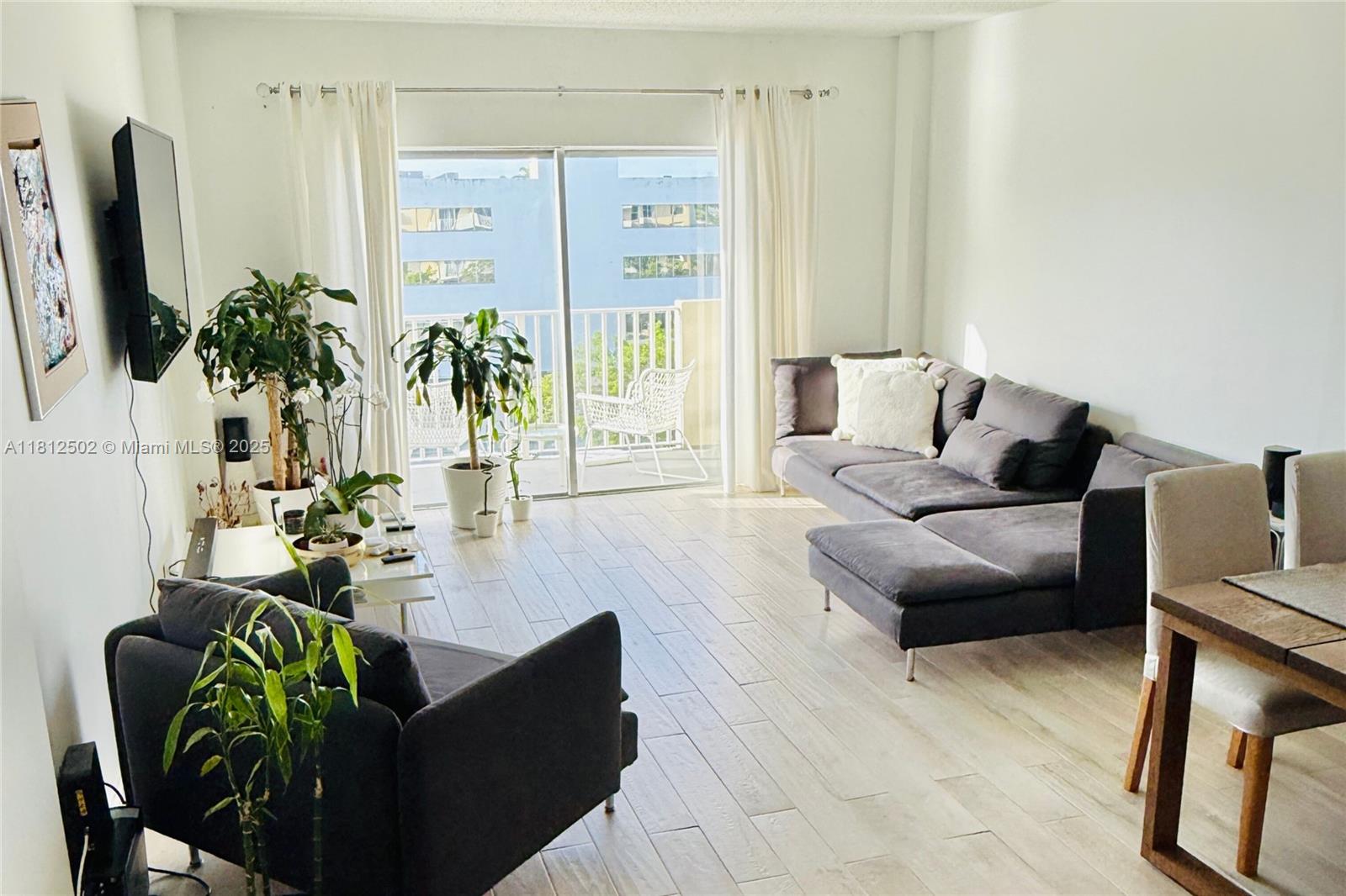 ISLAND PLACE AT NORTH BAY - Residential