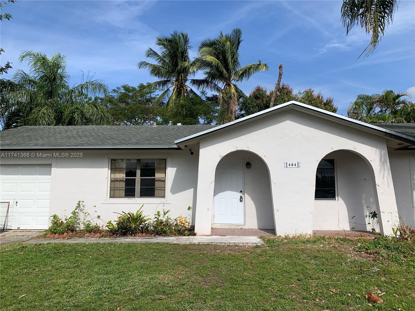 WESTWIND LAKES. Great west kendall location. No association. 2019 roof