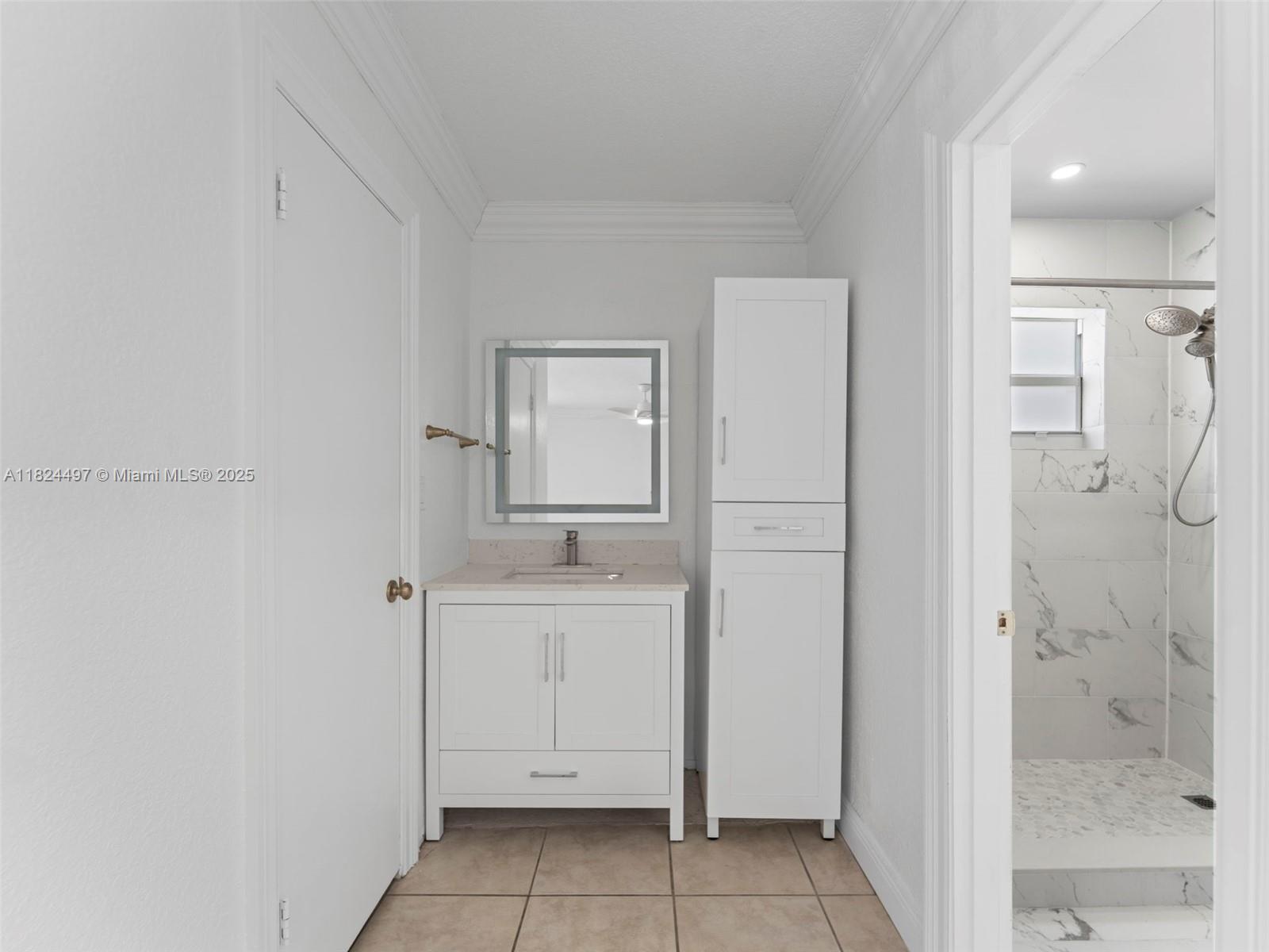 INTERNATIONAL GARDENS SEC - Residential