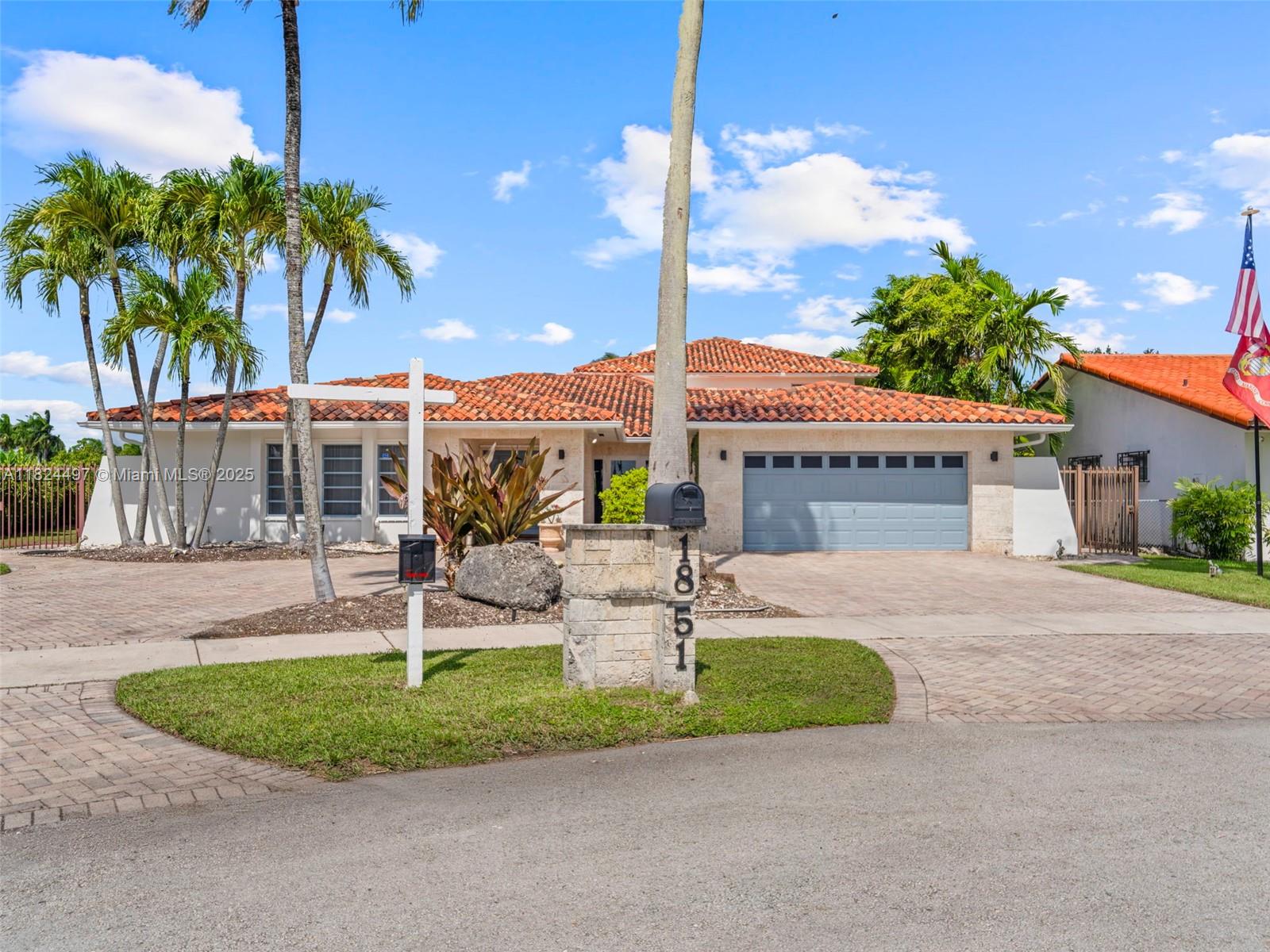 INTERNATIONAL GARDENS SEC - Residential