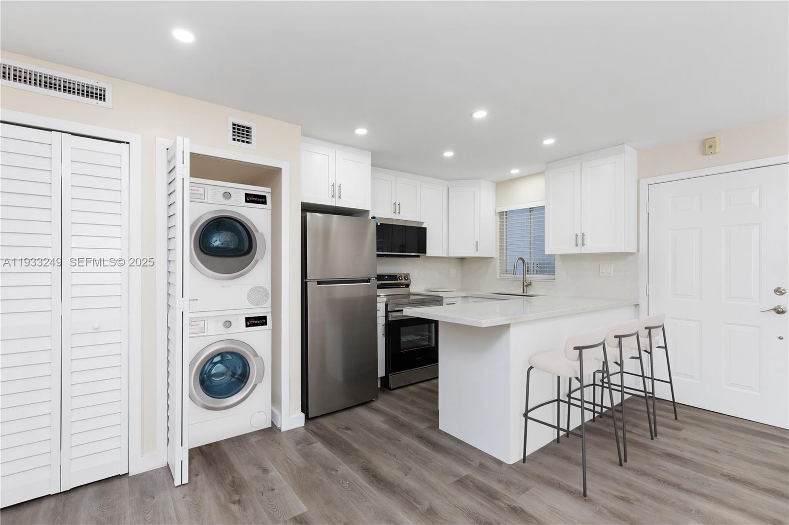 GRAND PALAZZO CONDO - Residential