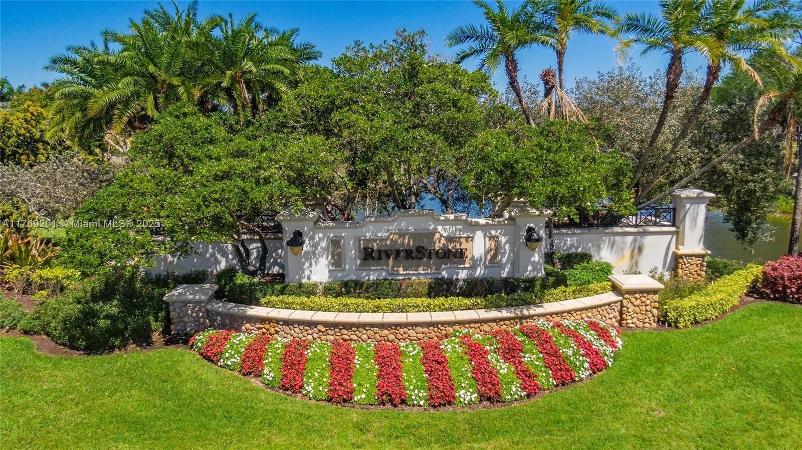 RIVERSTONE - Residential