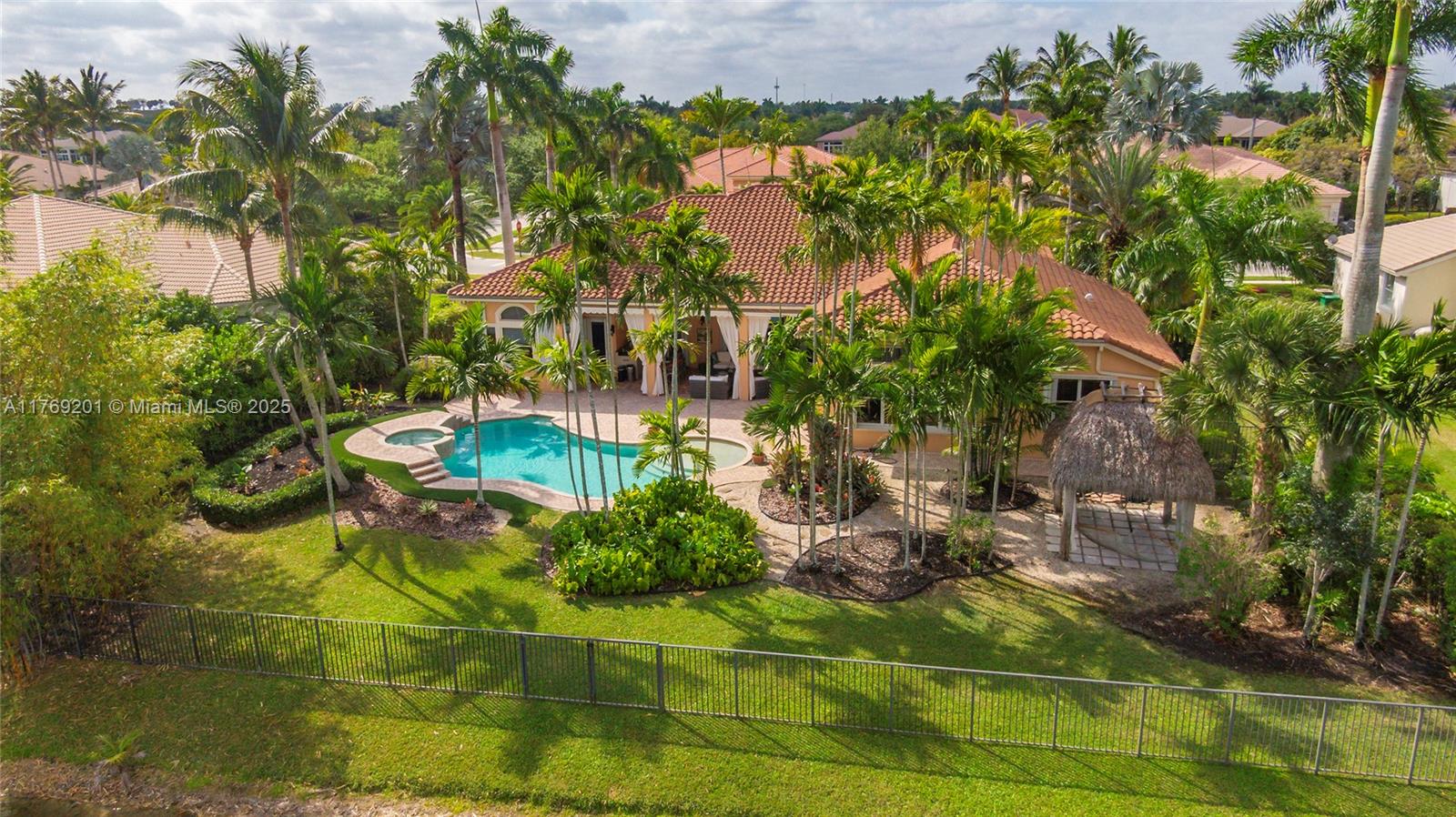 RIVERSTONE - Residential