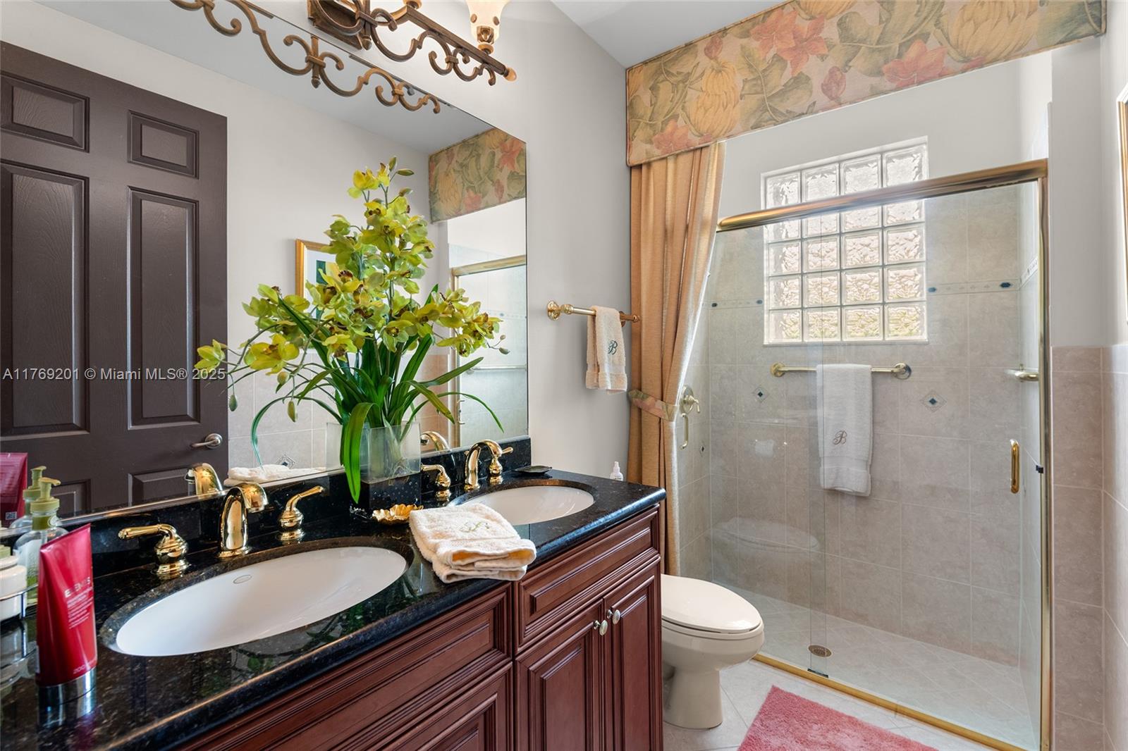 RIVERSTONE - Residential