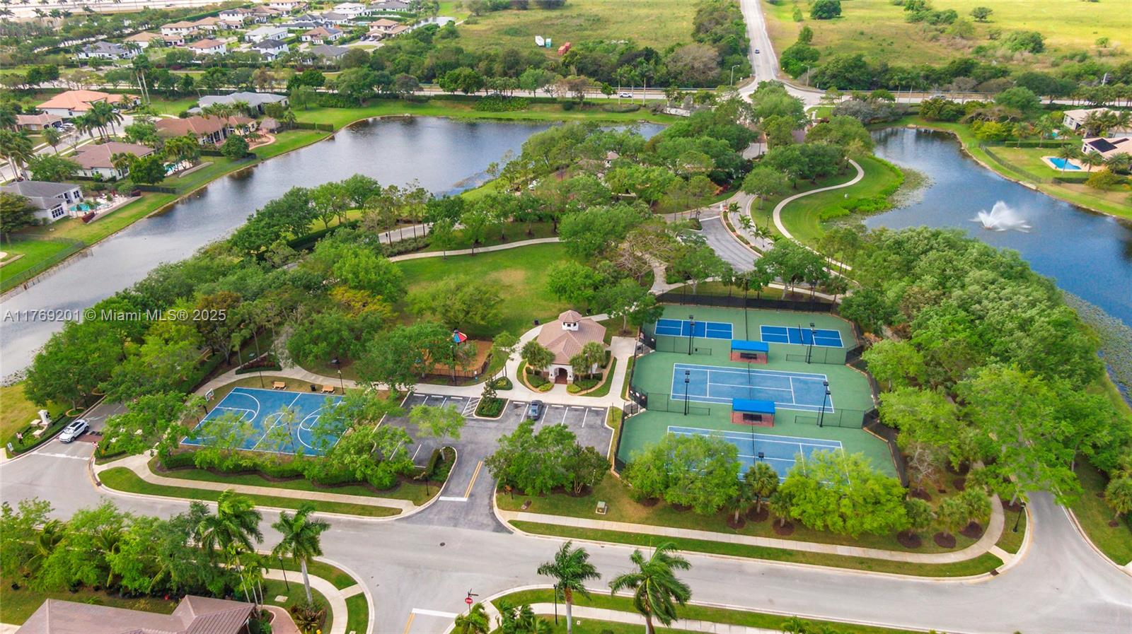 RIVERSTONE - Residential