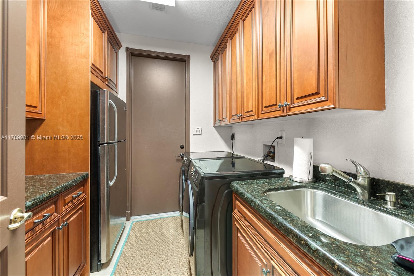 RIVERSTONE - Residential