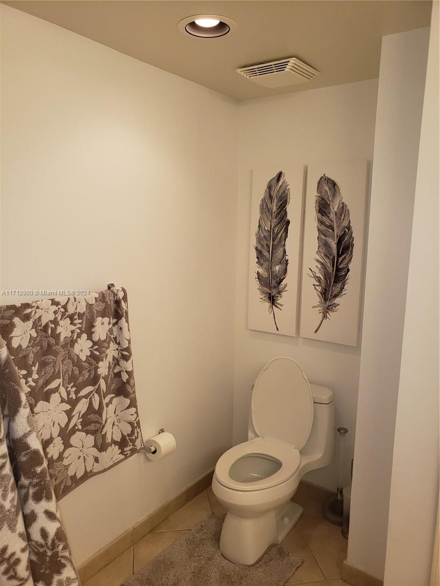 2080 OCEAN DRIVE CONDO - Residential Lease