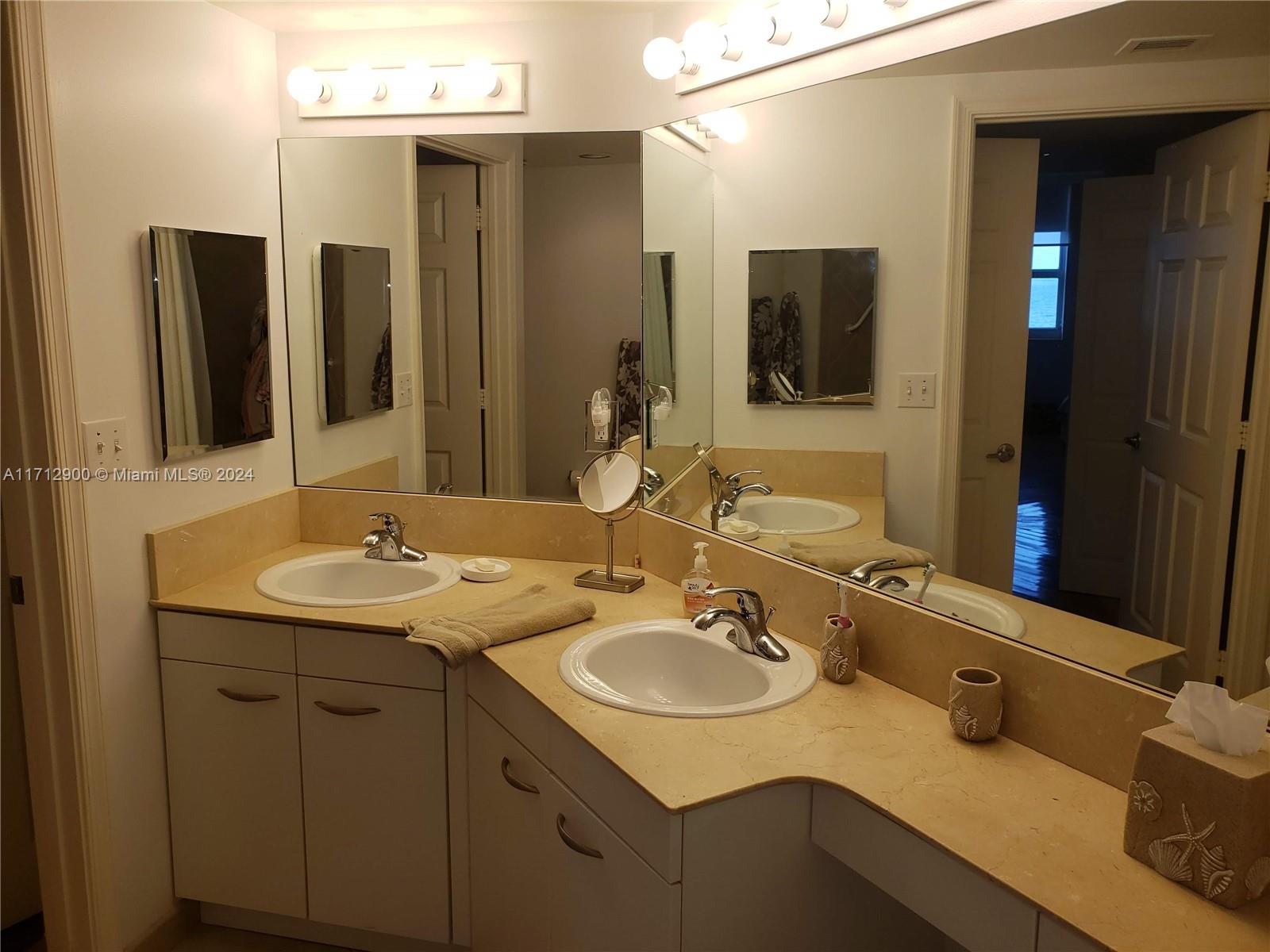 2080 OCEAN DRIVE CONDO - Residential Lease