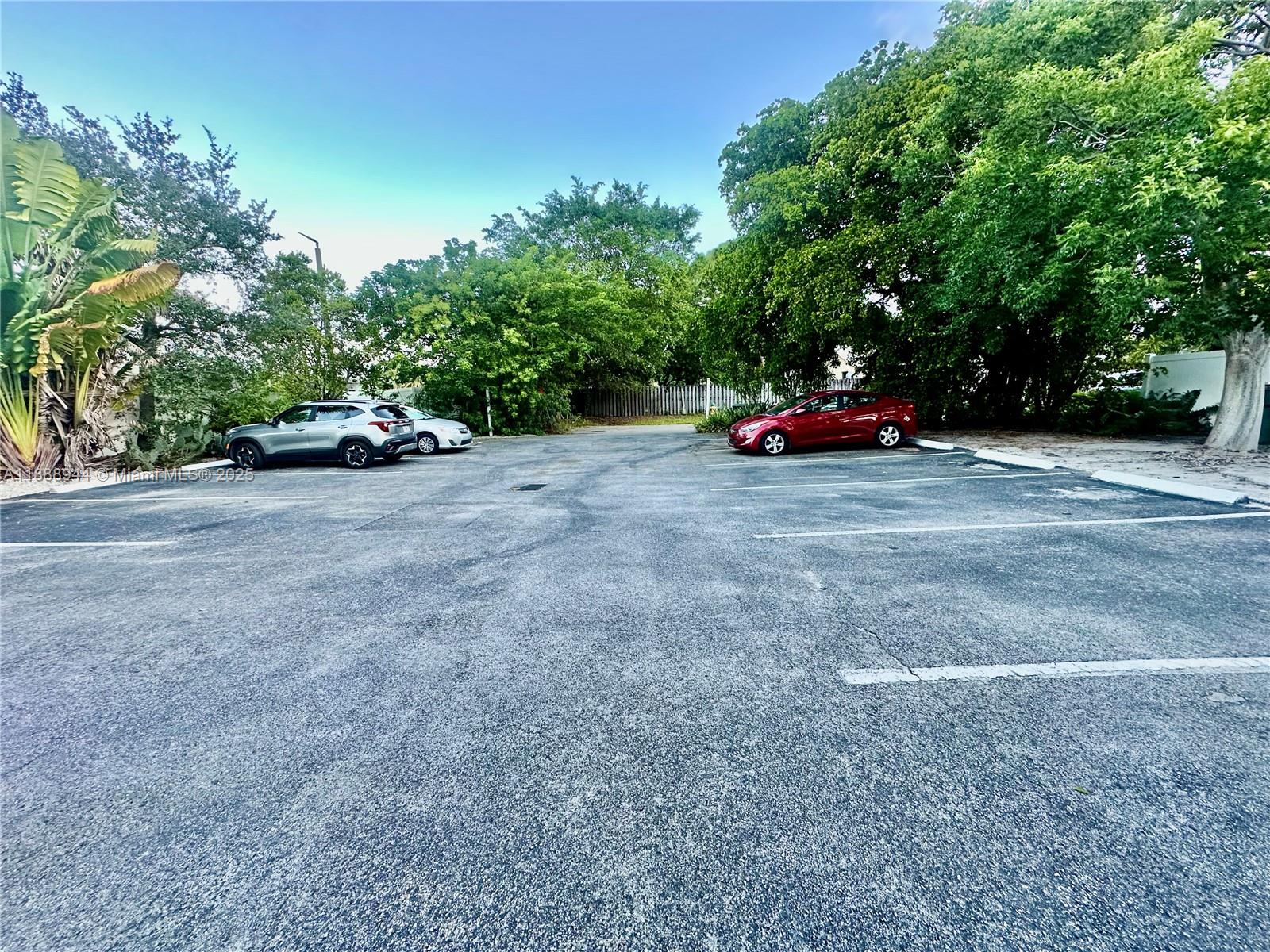 OAKGLEN CONDO - Residential Lease