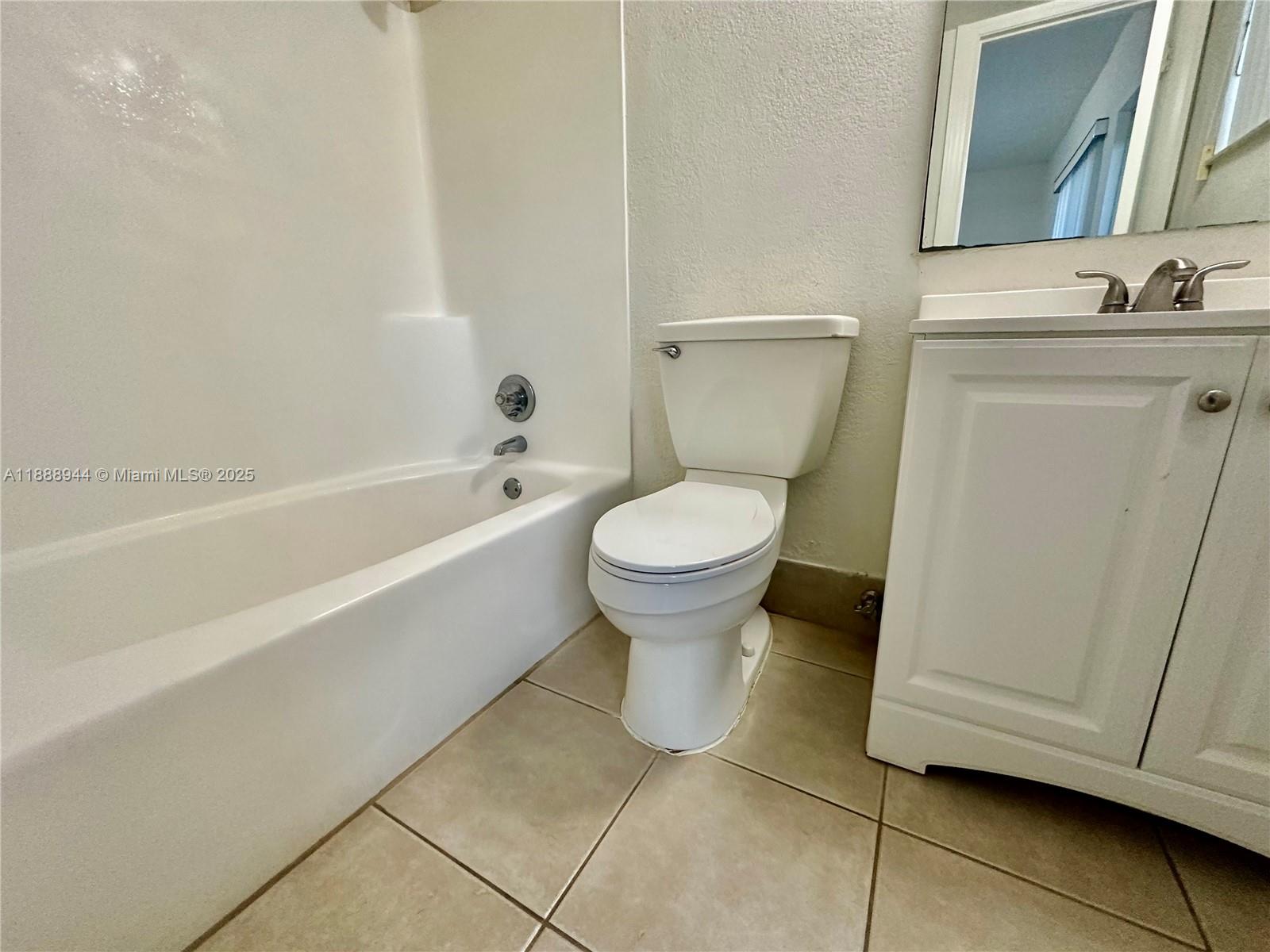 OAKGLEN CONDO - Residential Lease