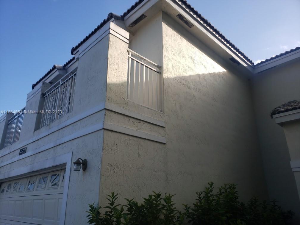 HEFTLER HOMES AT LAGO MAR - Residential