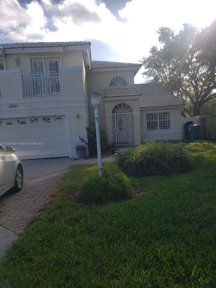 HEFTLER HOMES AT LAGO MAR - Residential