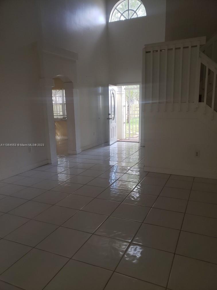 HEFTLER HOMES AT LAGO MAR - Residential