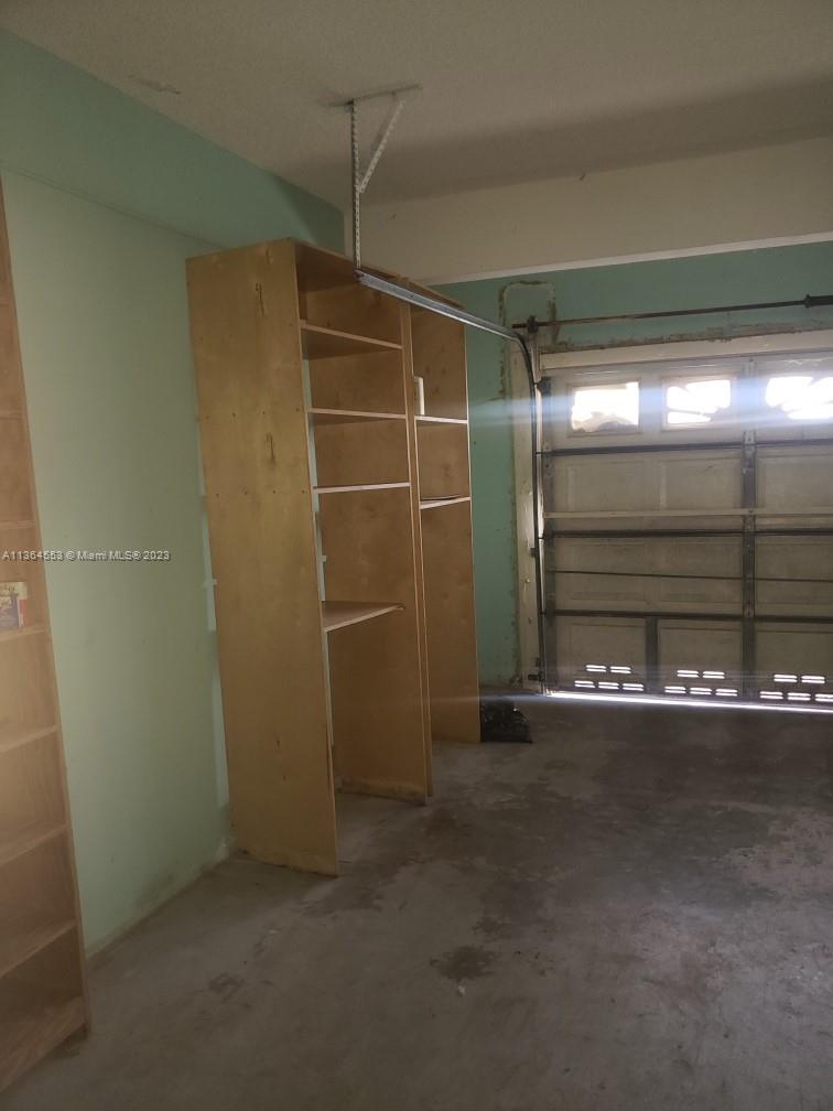 HEFTLER HOMES AT LAGO MAR - Residential