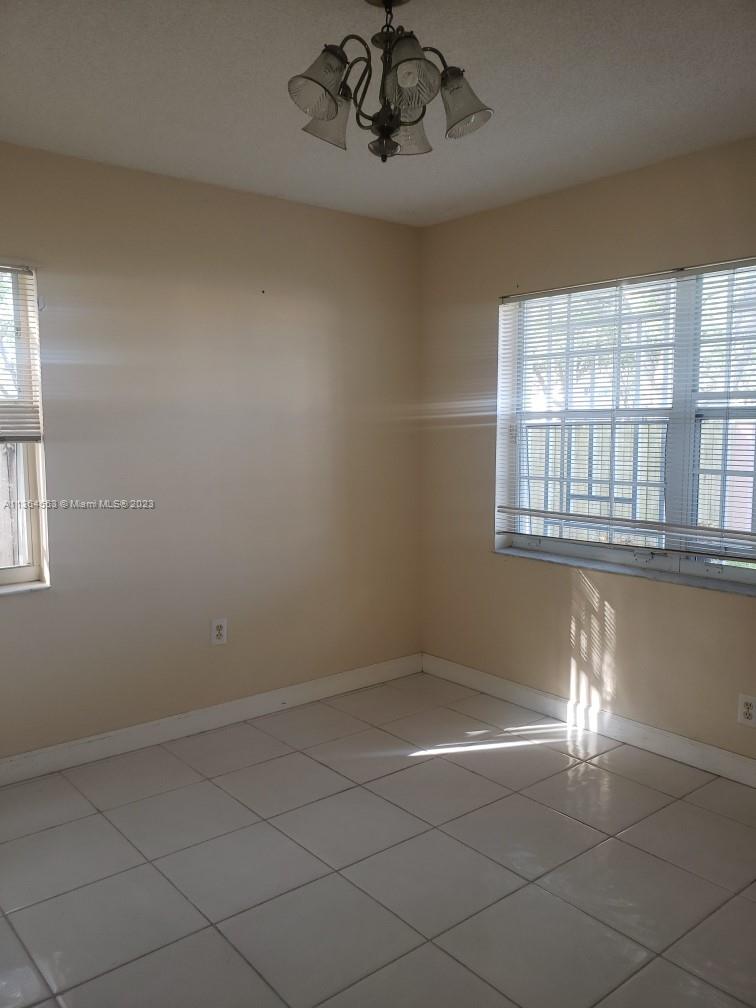 HEFTLER HOMES AT LAGO MAR - Residential