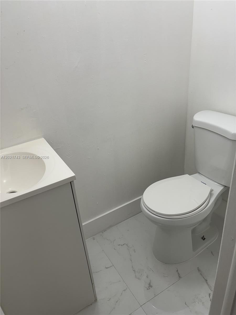 LAS TERRAZAS CONDO - Residential Lease