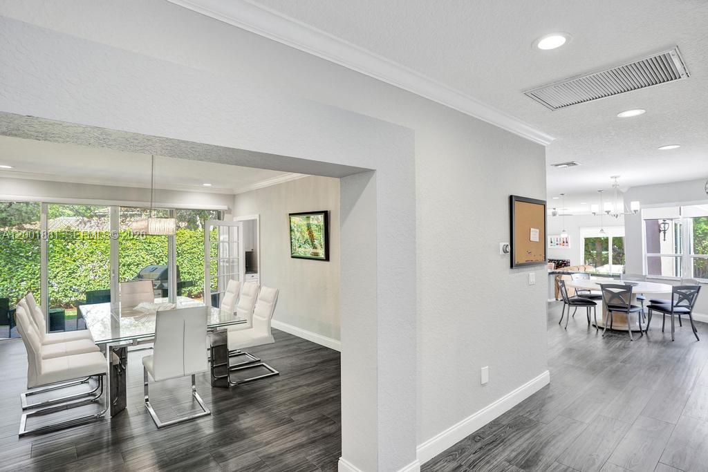 LANDINGS OF PARKLAND - Residential