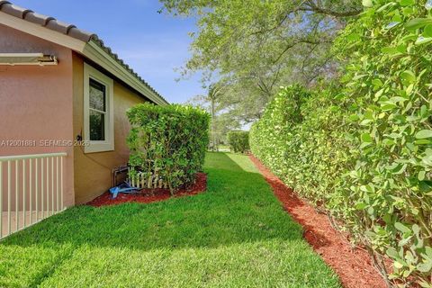 Tiny photo for 9921 NW 60th Pl, Parkland, FL 33076 (MLS # A12001881)