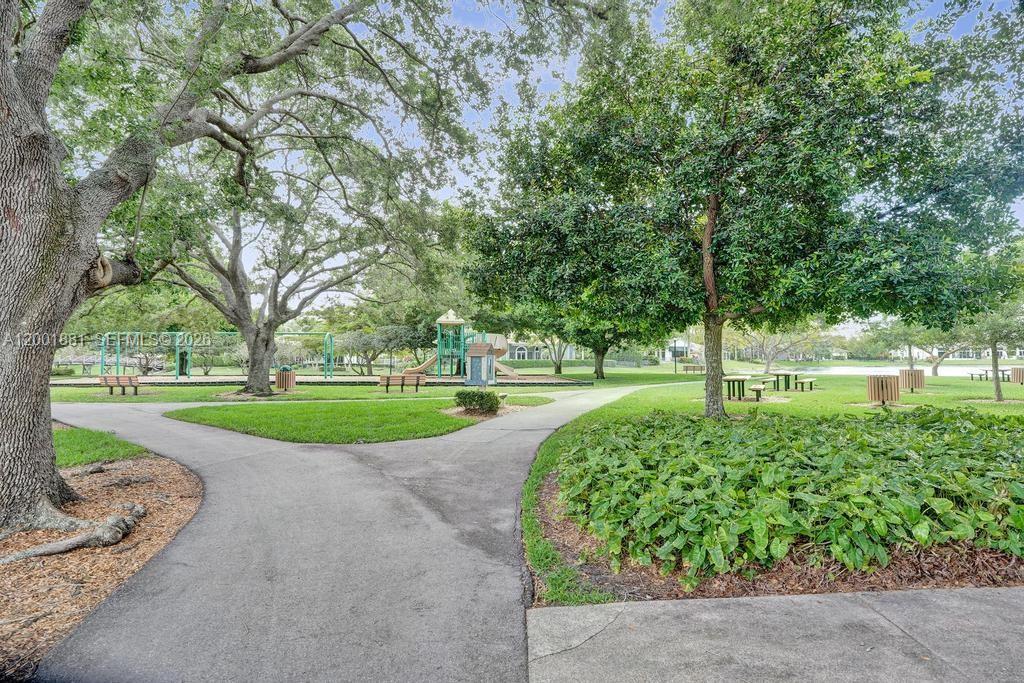 LANDINGS OF PARKLAND - Residential