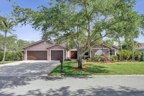 Tiny photo for 9921 NW 60th Pl, Parkland, FL 33076 (MLS # A12001881)