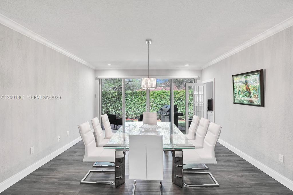 LANDINGS OF PARKLAND - Residential