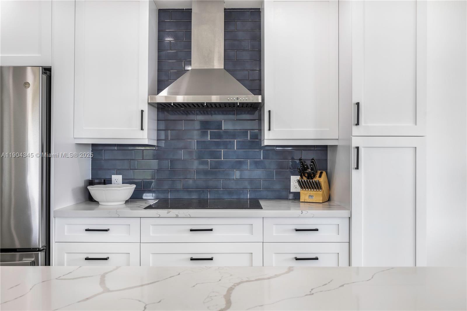 1600 SOUTH BAYSHORE LANE - Residential