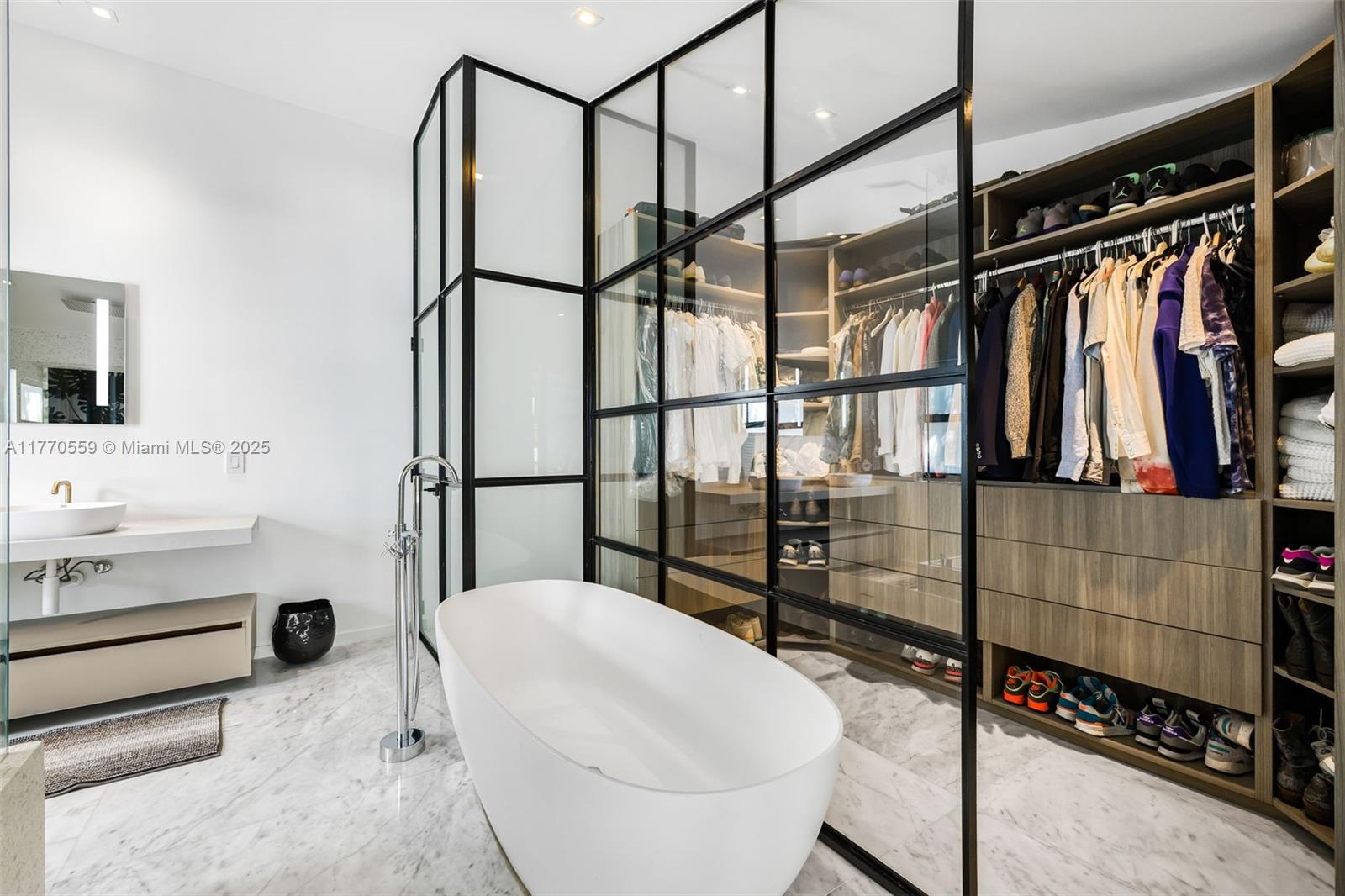 BISCAYNE POINT - Residential