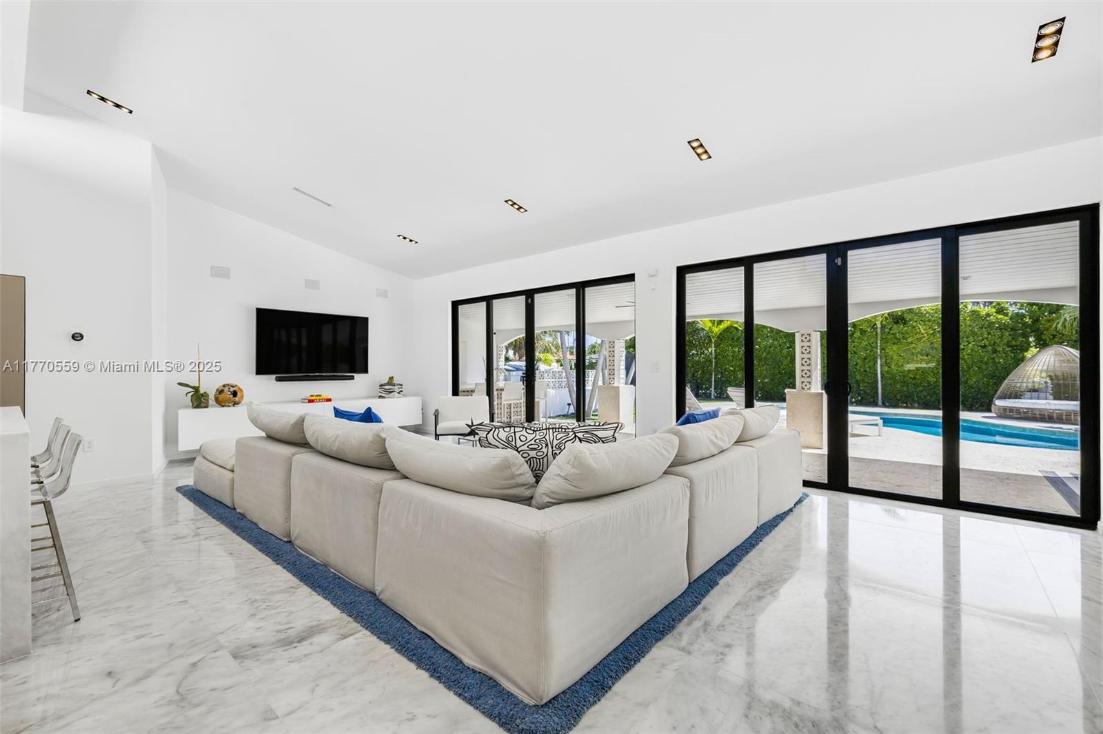 BISCAYNE POINT - Residential