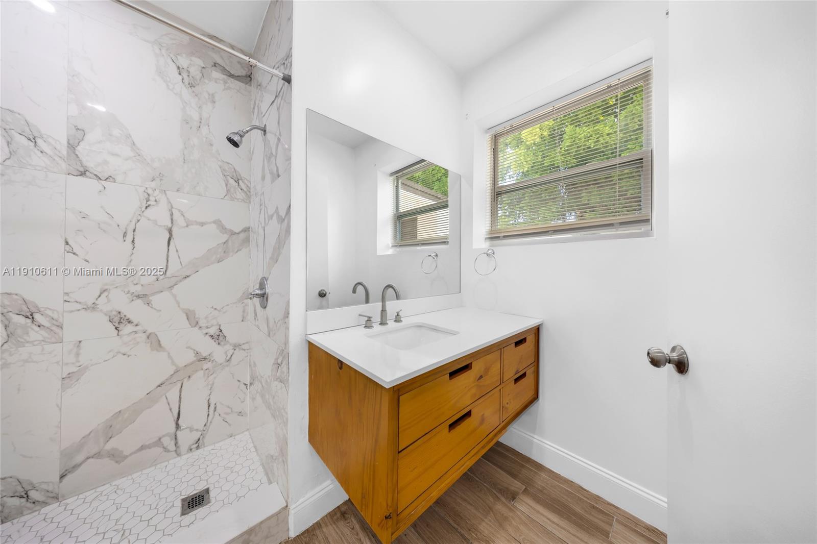 BEVERLY PARK - Residential Lease