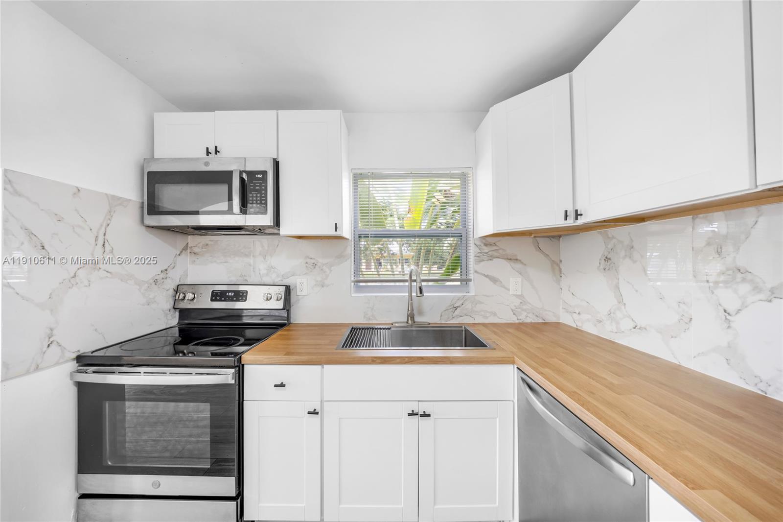 BEVERLY PARK - Residential Lease