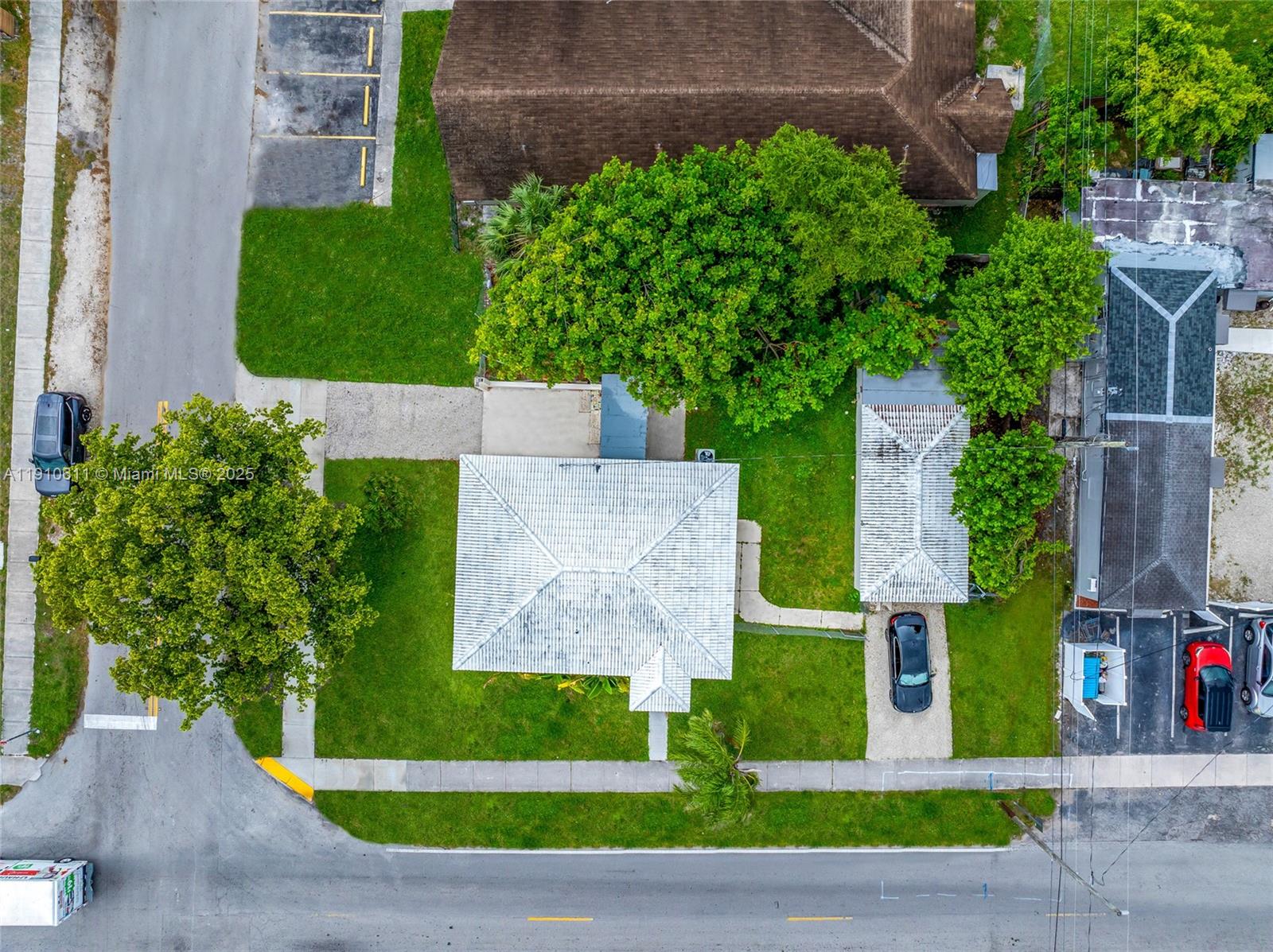 BEVERLY PARK - Residential Lease