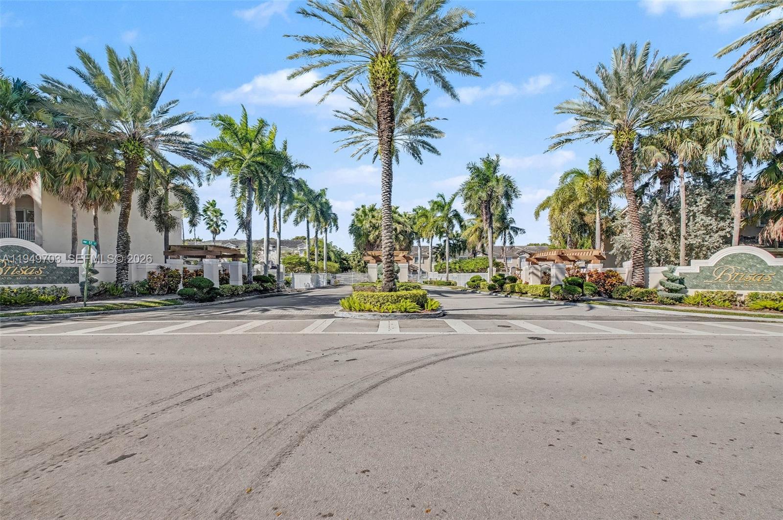 5719 NW 114th Ct 105