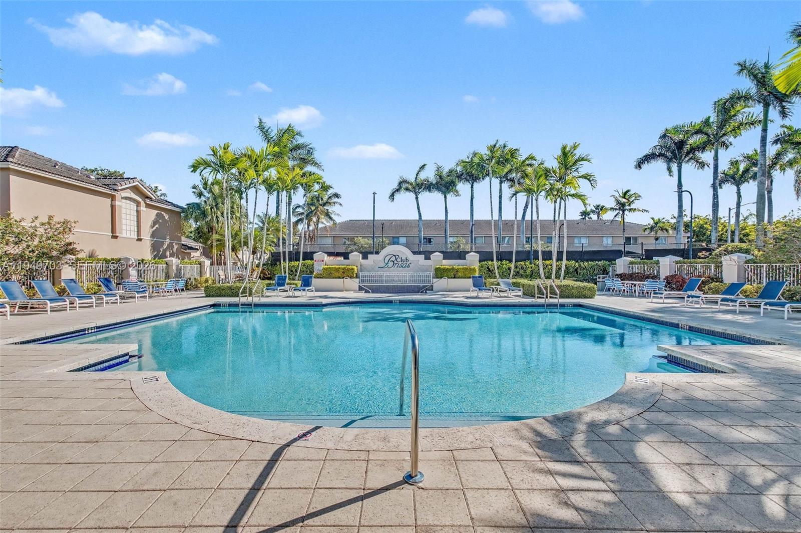 LAS BRISAS AT DORAL CONDO - Residential