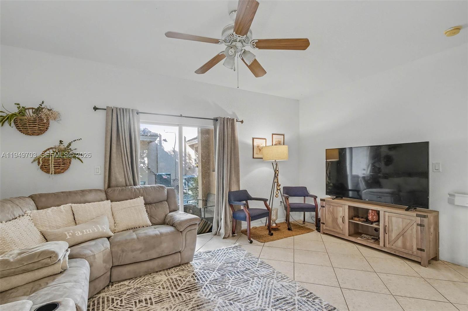 LAS BRISAS AT DORAL CONDO - Residential