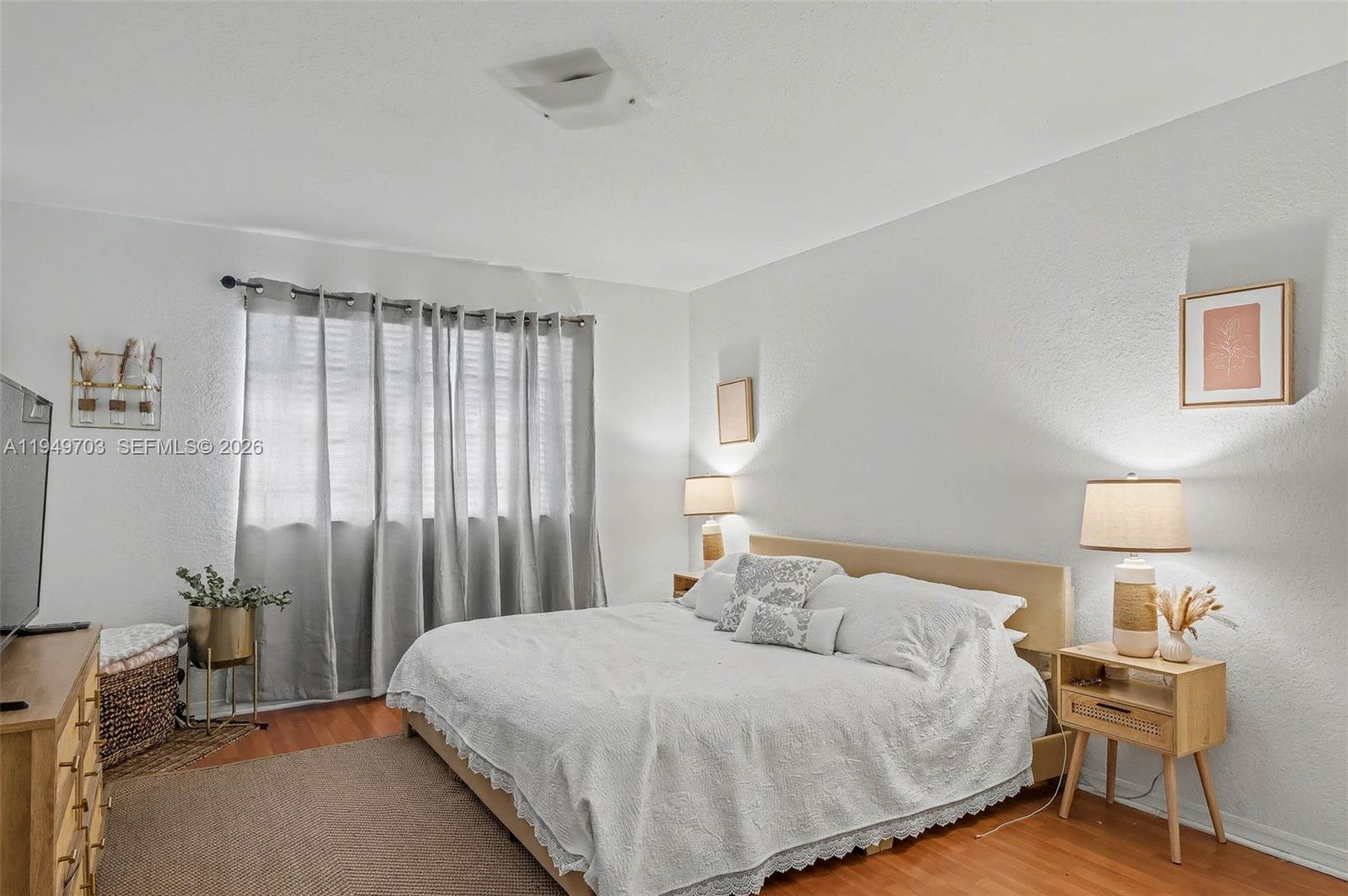 LAS BRISAS AT DORAL CONDO - Residential