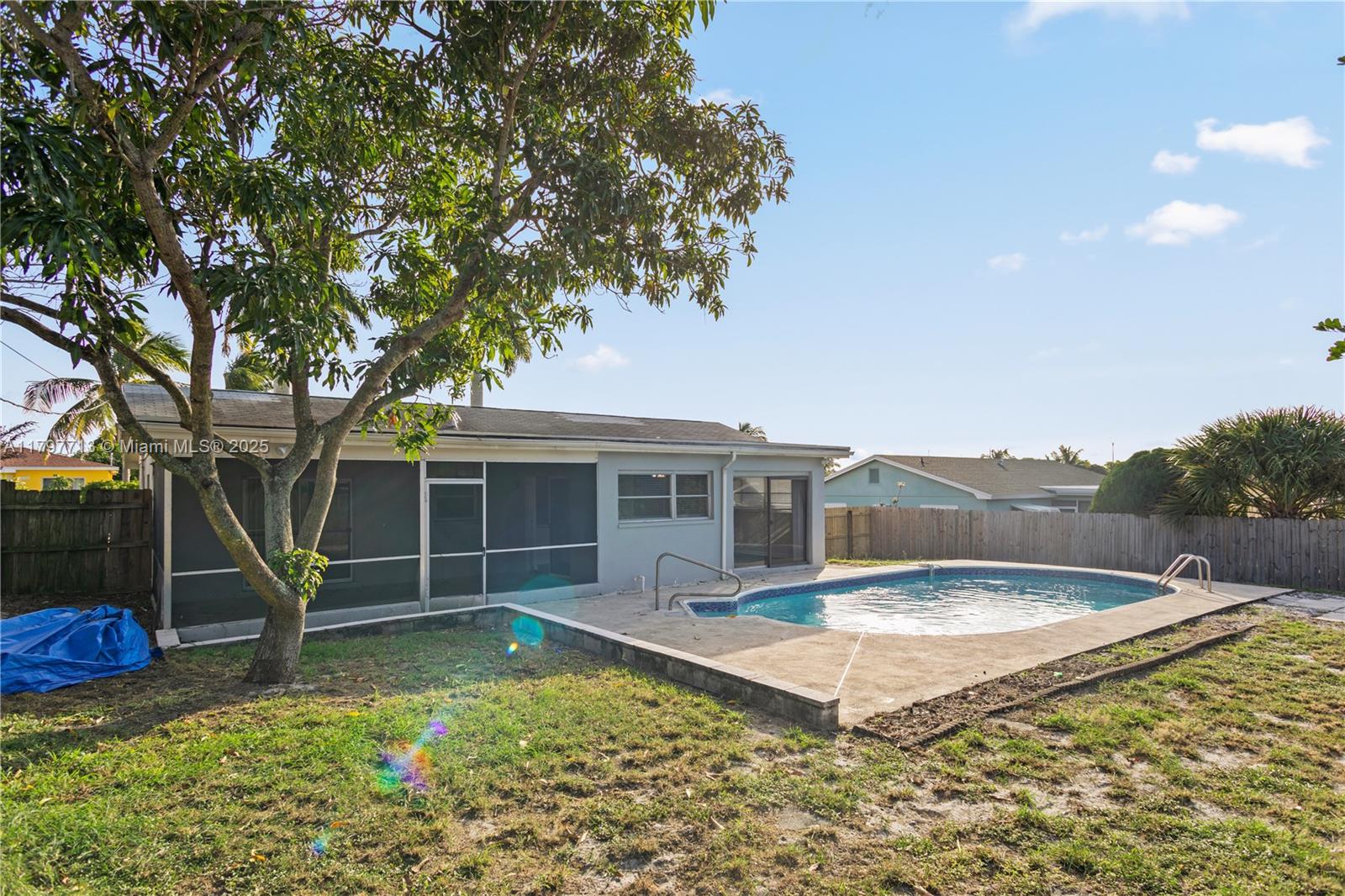 LAKE CLARKE SOUTH - Residential