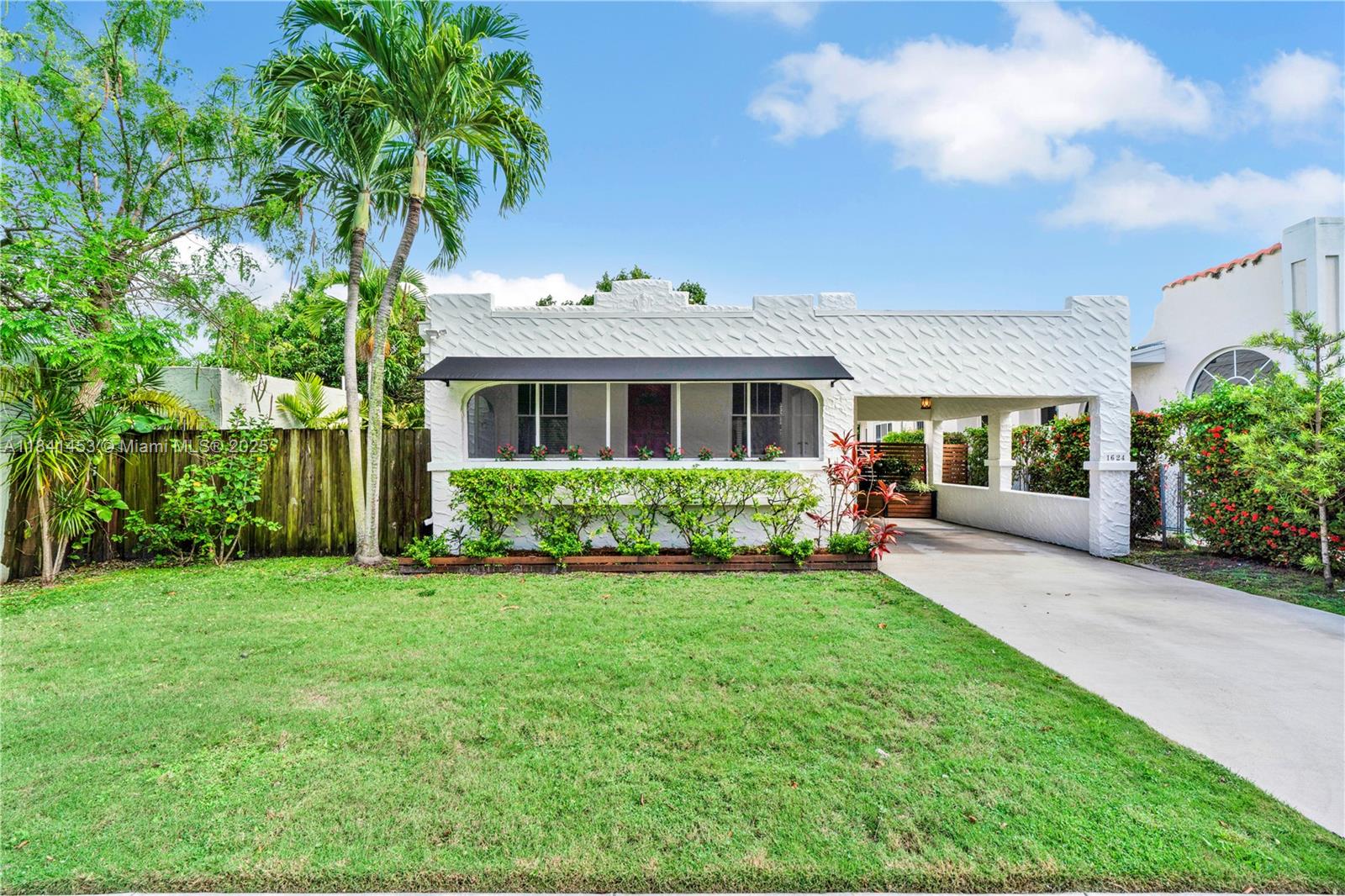 1624 SW 11th Ter 0