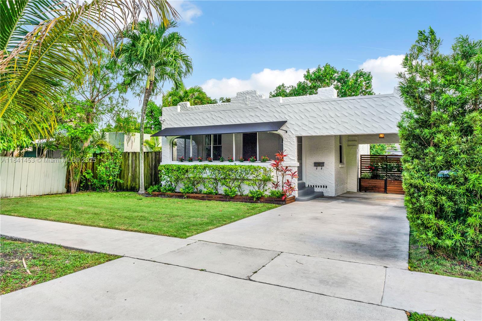 1624 SW 11th Ter 0