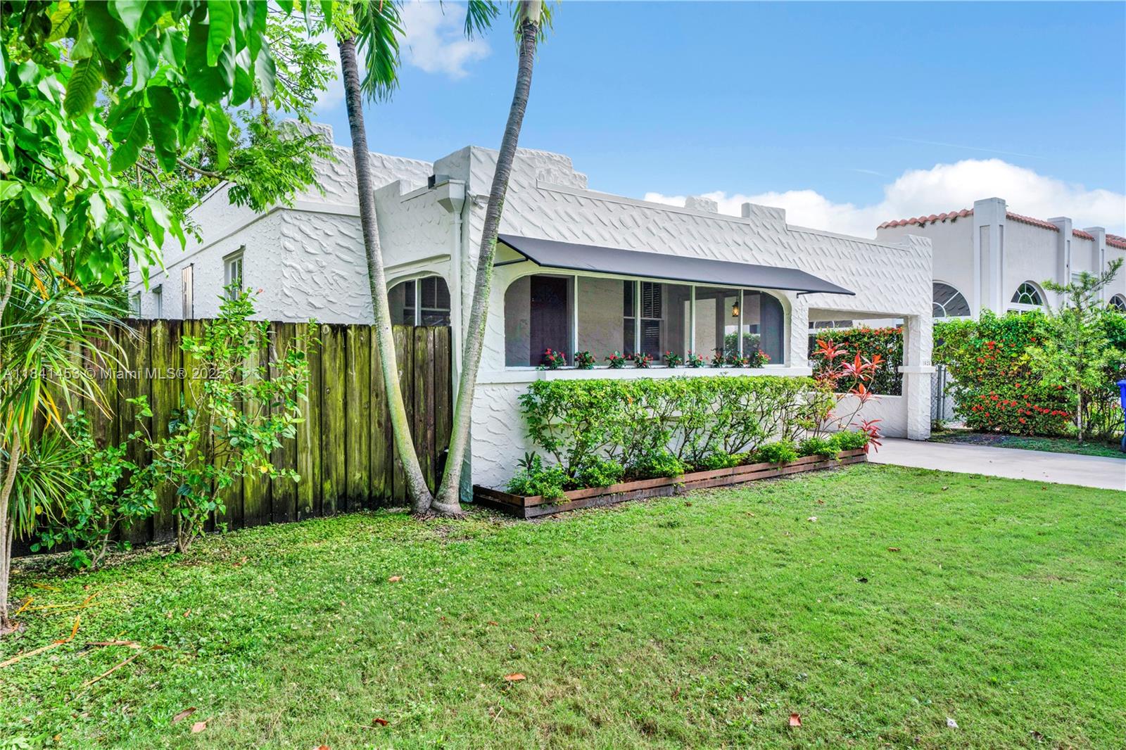 1624 SW 11th Ter 0