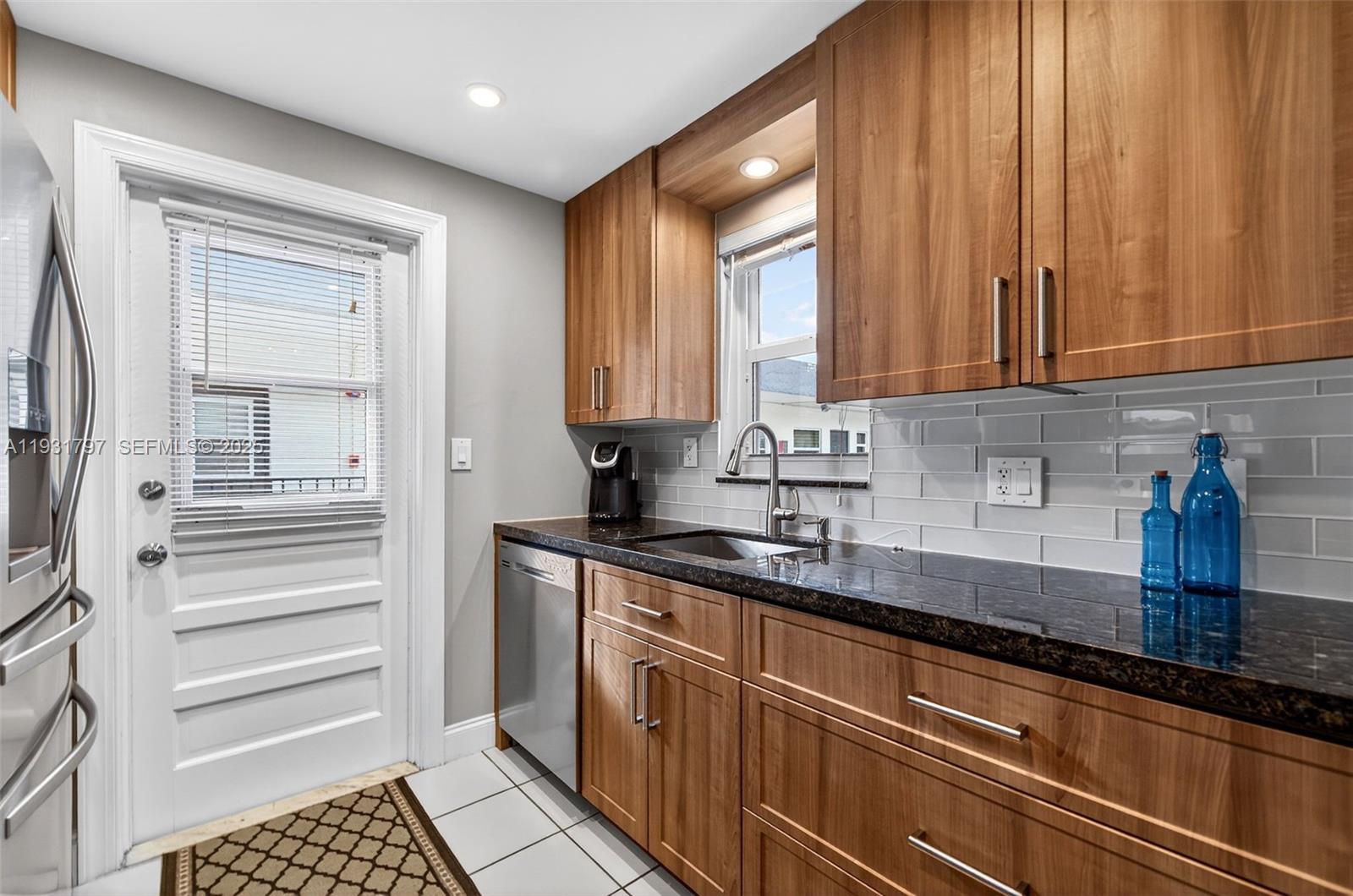 STAR PARADISE CONDO - Residential