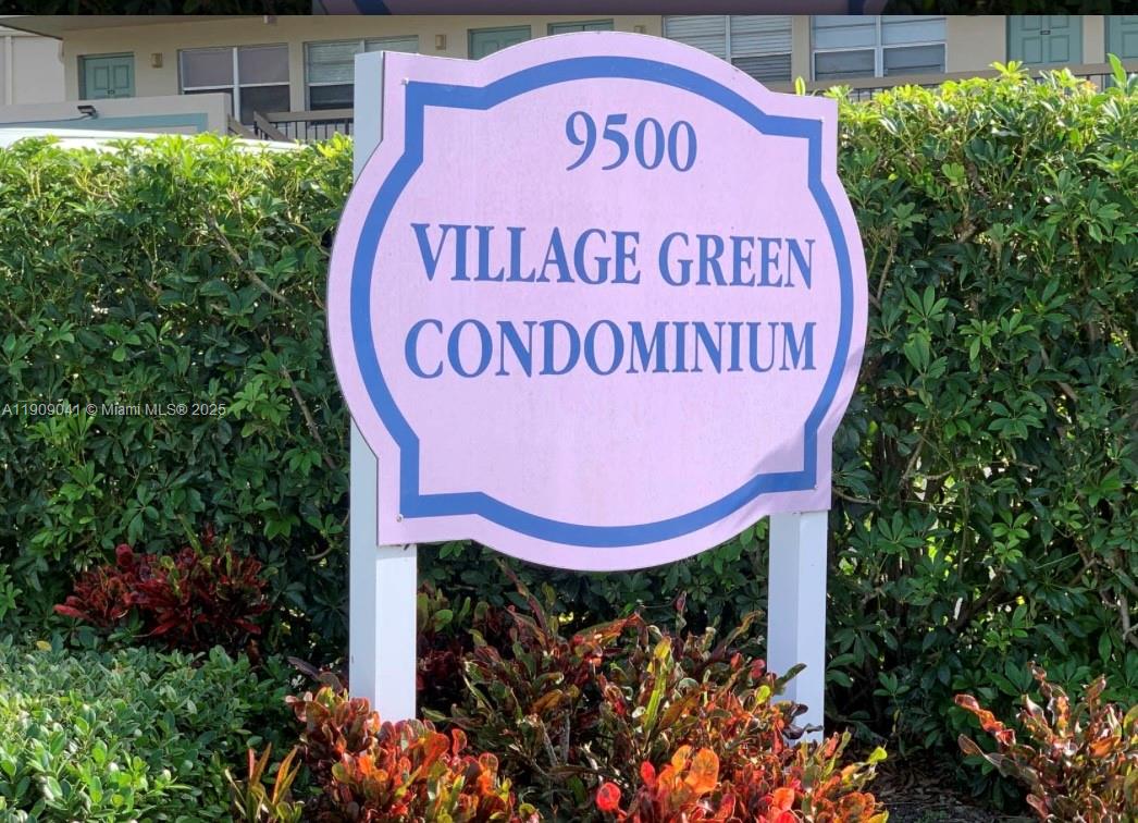 VILLAGE GREEN OF BOCA RAT - Residential