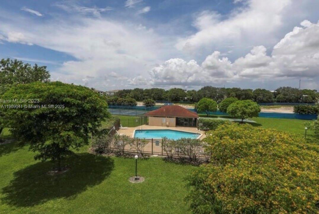 VILLAGE GREEN OF BOCA RAT - Residential