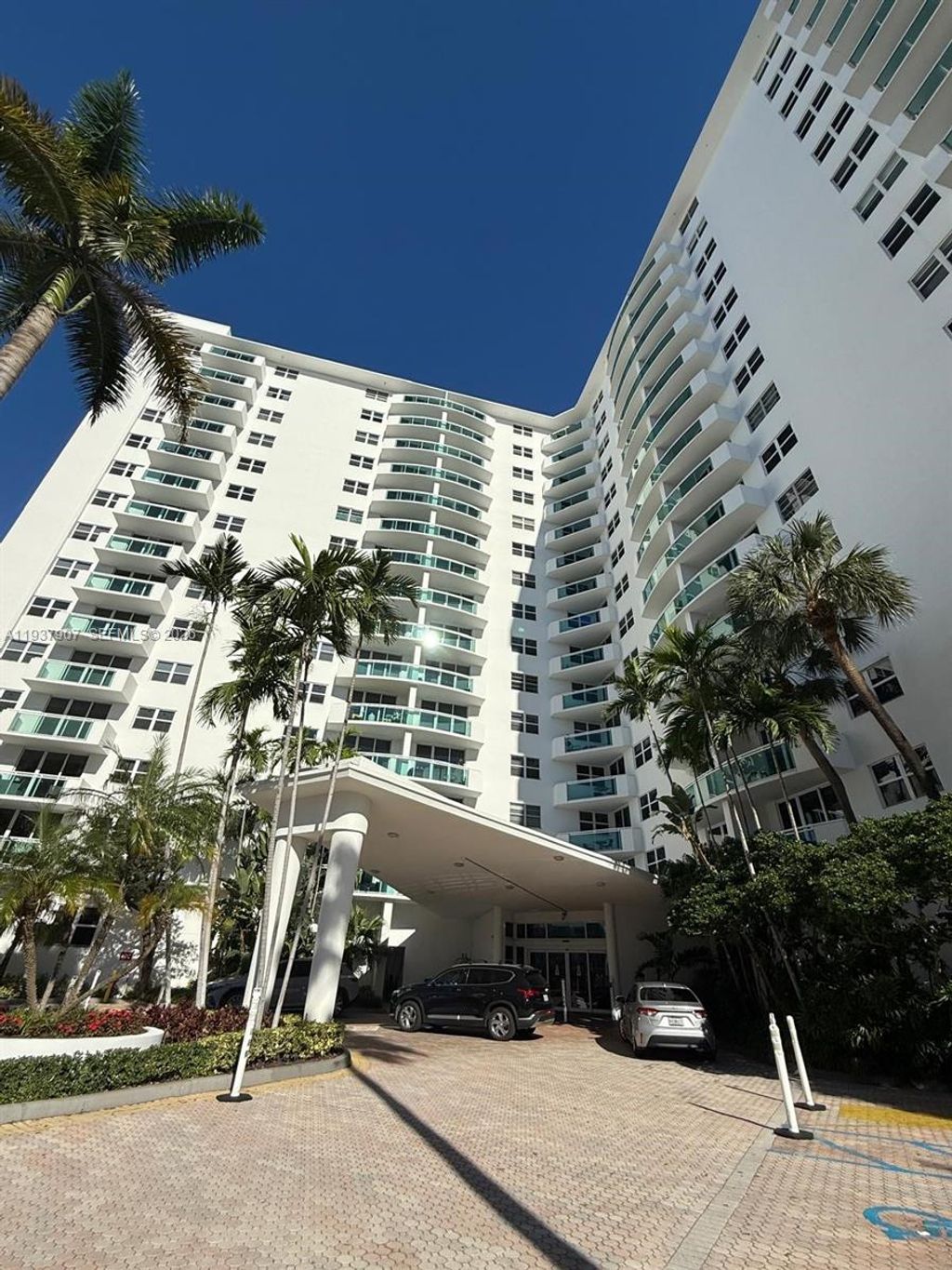 Photo of 3001 S Ocean Dr #107, Hollywood, FL 33019 (MLS # A11937907)
