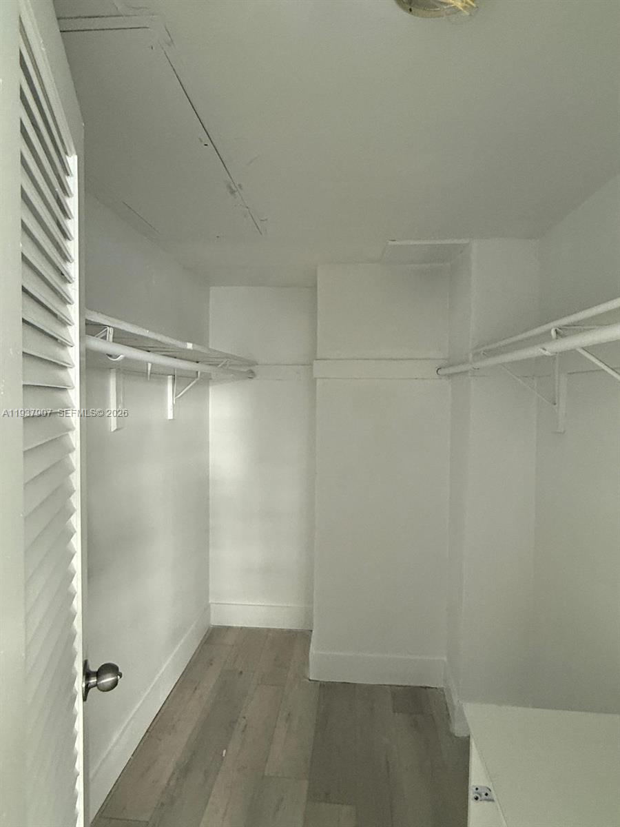 RESIDENCES ON HOLLYWOOD B - Residential