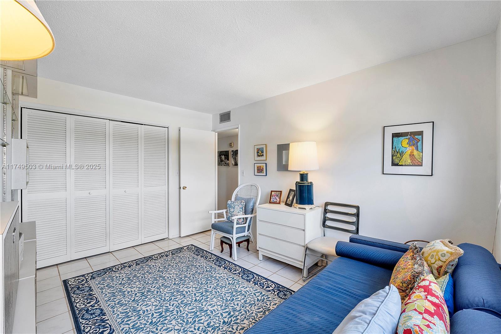 HILLCREST COUNTRY CLUB AP - Residential