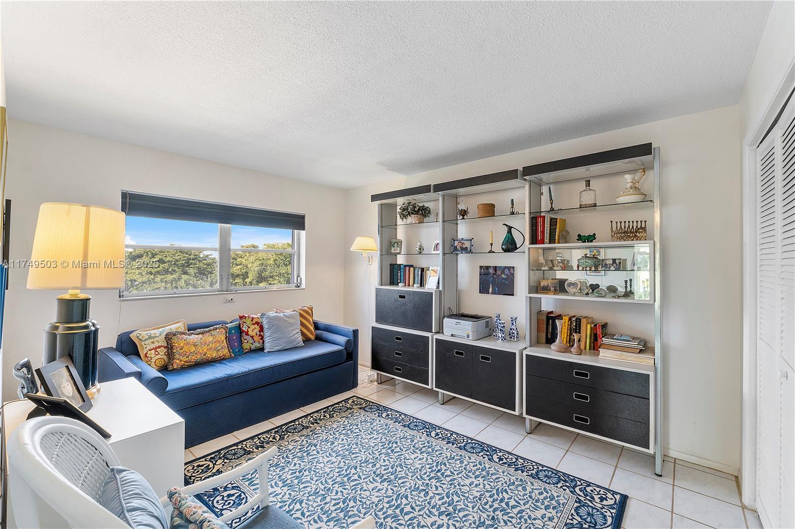 HILLCREST COUNTRY CLUB AP - Residential