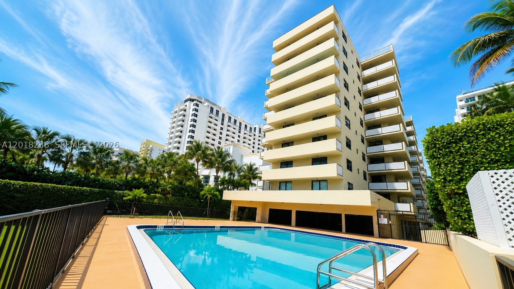 1621 Collins Ave 310