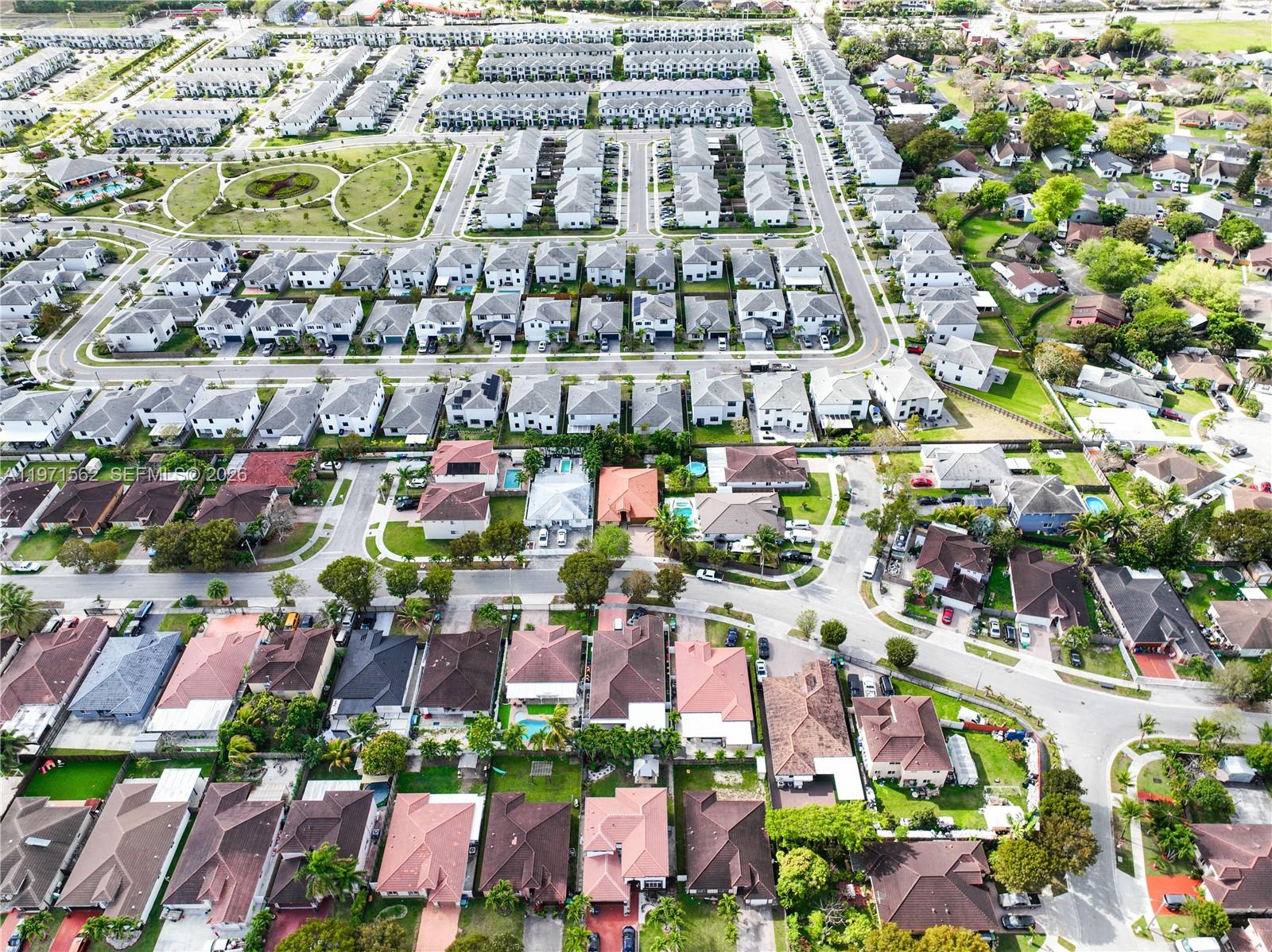 CHRISTOPHER GARDENS - Residential