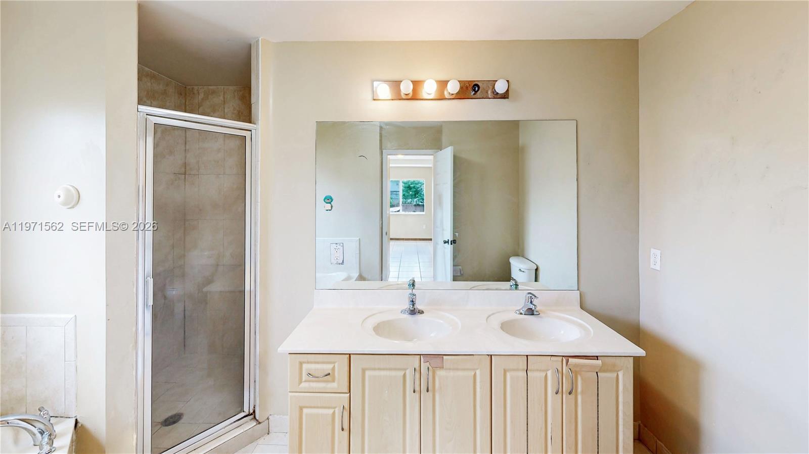 CHRISTOPHER GARDENS - Residential